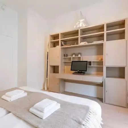 60 Meters From The Sea!